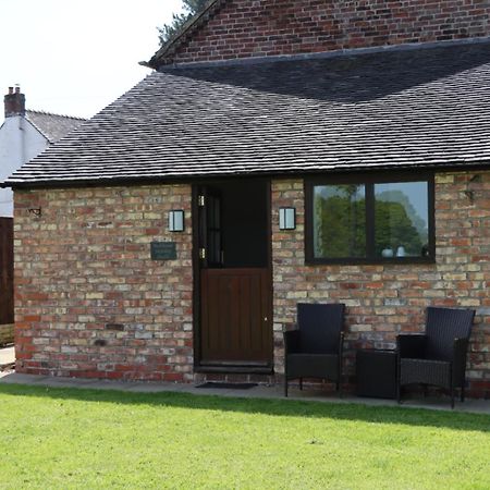 Malthouse Farm Cottage Studio Dilhorne エクステリア 写真