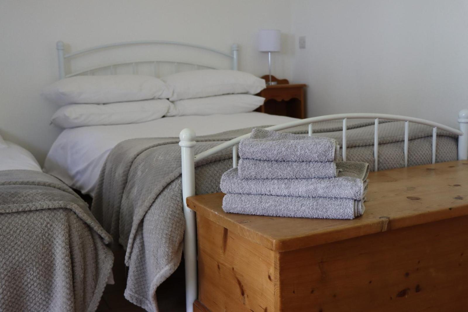 Malthouse Farm Cottage Studio Dilhorne エクステリア 写真