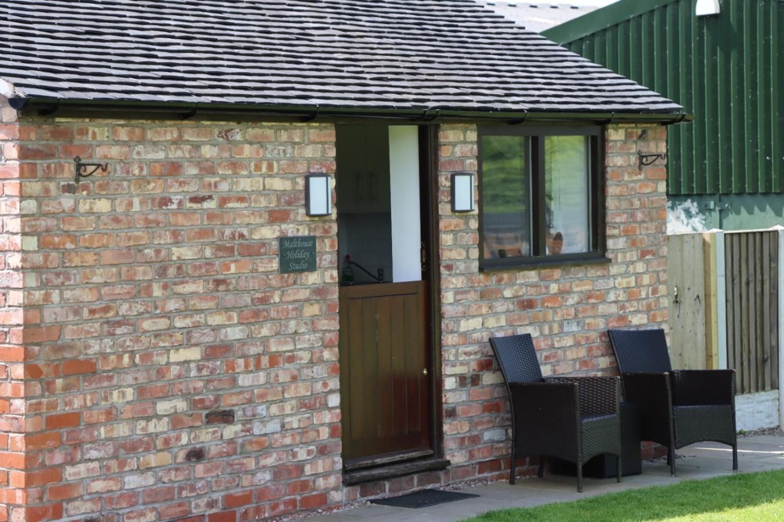 Malthouse Farm Cottage Studio Dilhorne エクステリア 写真